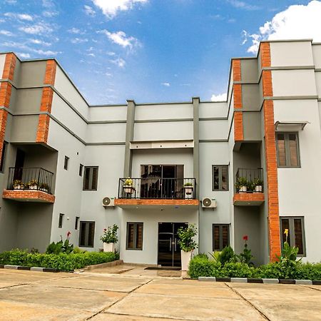 Fragrance Apartments And Suites إبادان المظهر الخارجي الصورة