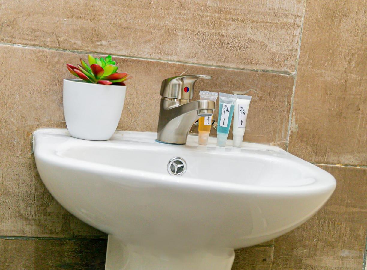Fragrance Apartments And Suites إبادان المظهر الخارجي الصورة