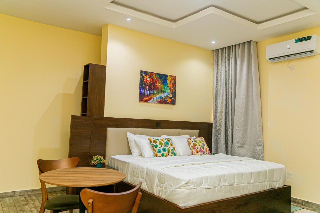 Fragrance Apartments And Suites إبادان المظهر الخارجي الصورة