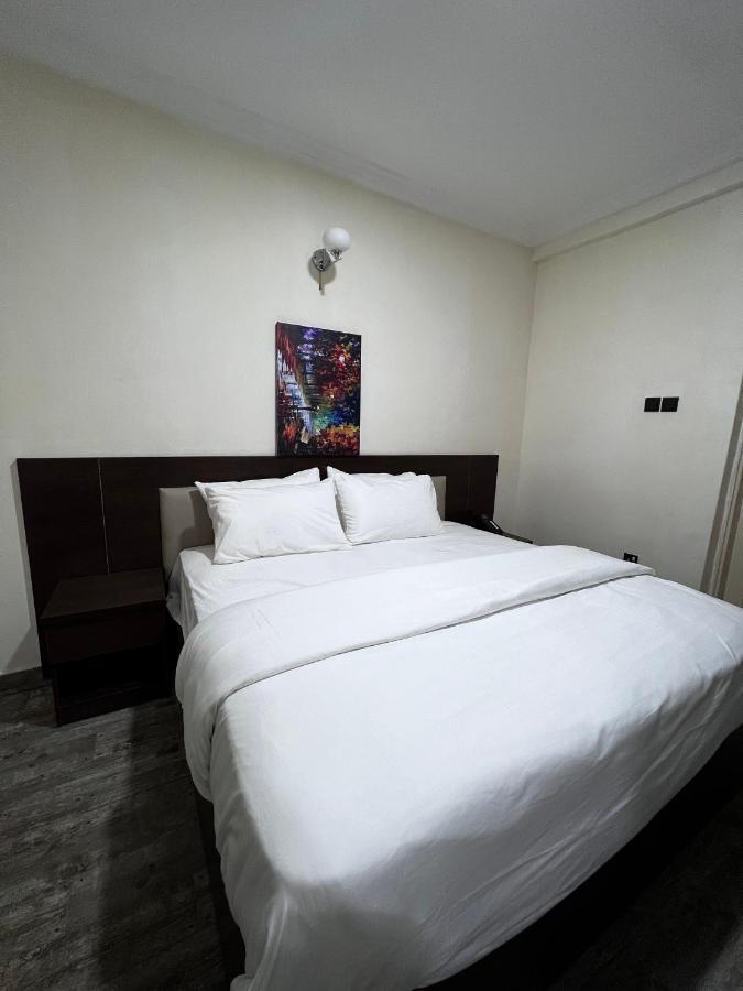 Fragrance Apartments And Suites إبادان المظهر الخارجي الصورة